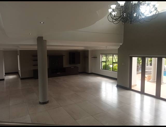 5 BEDROOM HOUSE FOR SALE IN BLUE SADDLE RANCHES